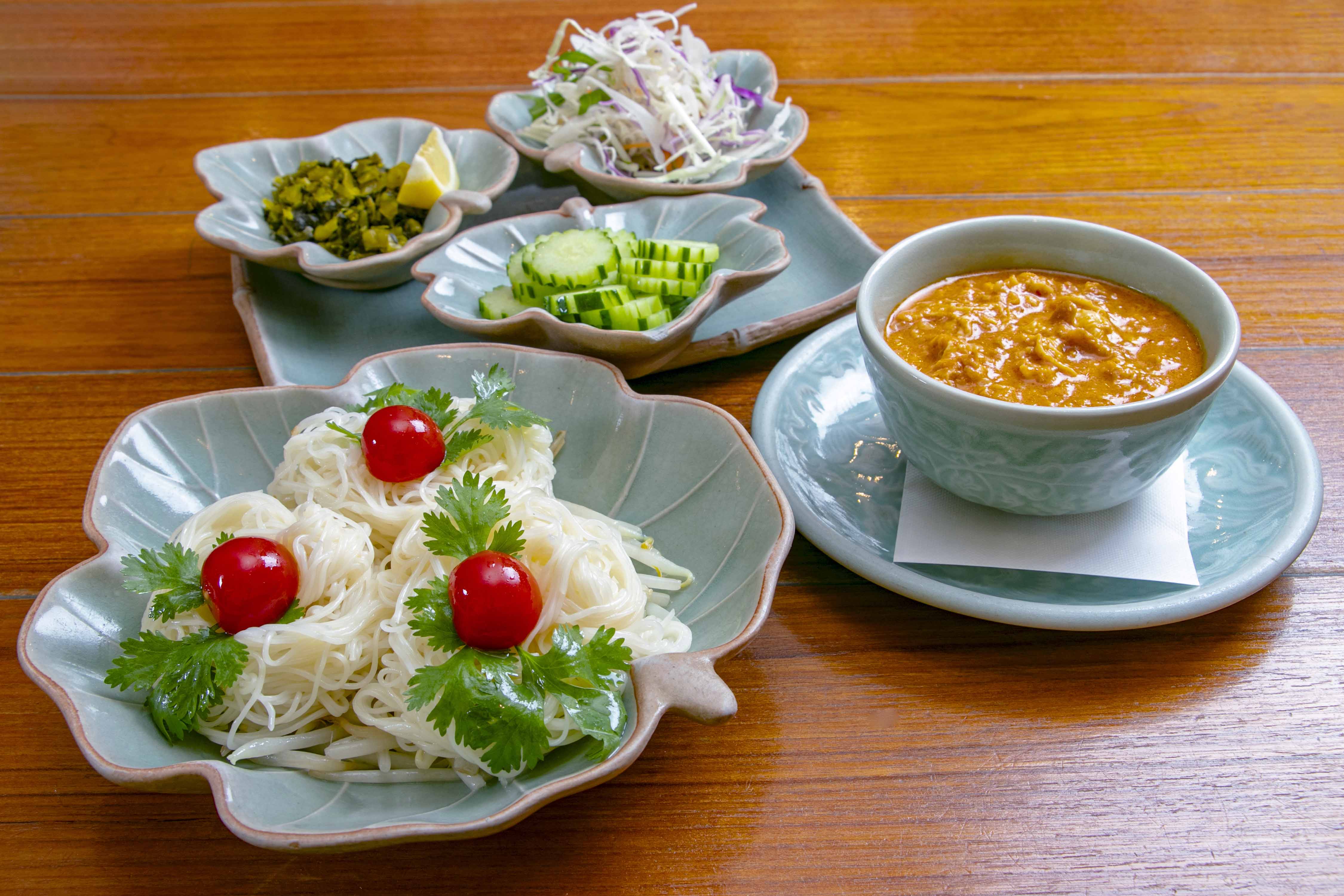 炙り秋刀魚とたっぷりキノコのココナッツミルクスープ 炙り秋刀魚とたっぷりキノコのココナッツミルクスープ